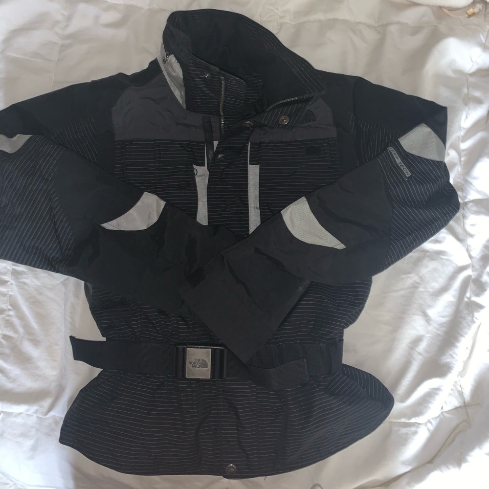 Women’s steep tech snow jacket